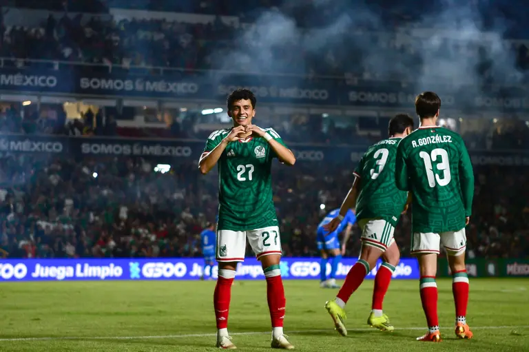 aprobados-rendimiento-de-jugadores-de-chivas-en-el-mexico-vs-islandia-video